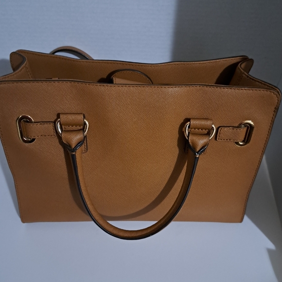 Michael Kors Tan Leather Handbag - Picture 4 of 10